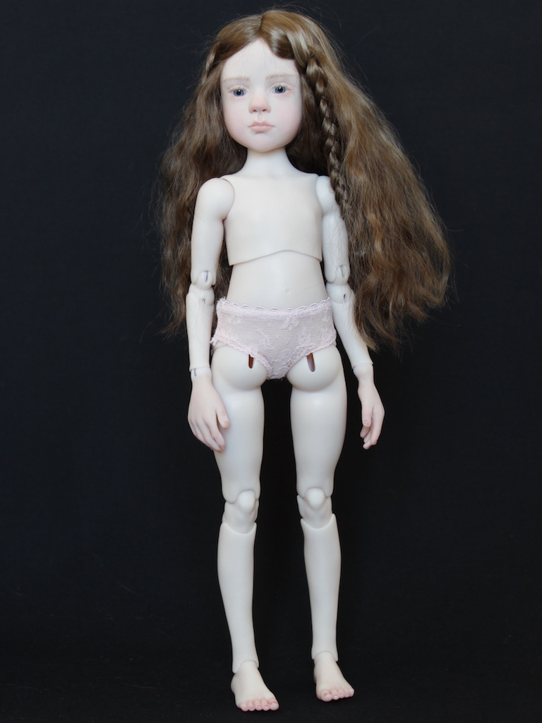 Collectible doll. Figurative sculpture by Laurence Ruet, unique articulated piece measuring 33 cm.
